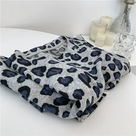 自制灰蓝单色豹纹打底衫T恤女2024初春薄款柔软圆领上衣打底衫潮图片