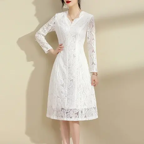 【1件7.9折】冬季新款百搭显瘦蕾丝裙时尚中长款白色打底连衣裙商品大图