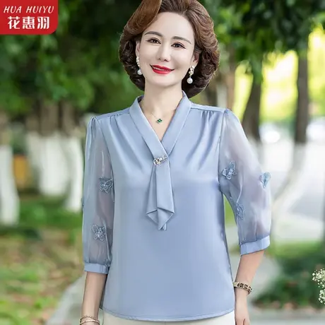 中年女装衣服妈妈夏装中袖T恤上衣2023新款中老年高贵仿真丝小衫图片