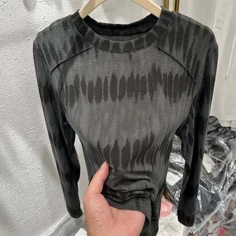 设计感复古拼色圆领长袖T恤女2023秋装新款洋气修身打底衫上衣潮图片