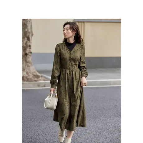 设计感假两件印花连衣裙2023秋女装新款针织半高领收腰中长裙图片