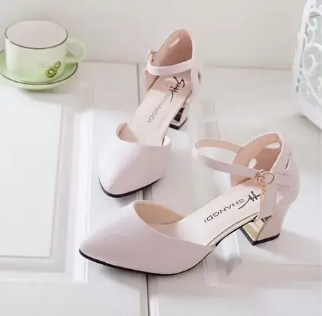 韩版少女尖头高跟鞋女包头凉鞋女夏季2023新款一字带中跟时尚女鞋图片