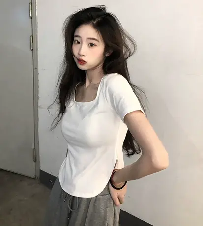 白色正肩短袖t恤女夏季设计感小众修身辣妹体恤ins潮短款方领上衣图片