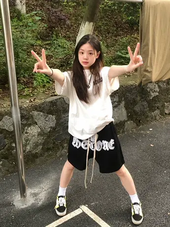 休闲短裤女夏季薄款2023新款设计感宽松潮牌美式高街直筒运动裤子商品大图