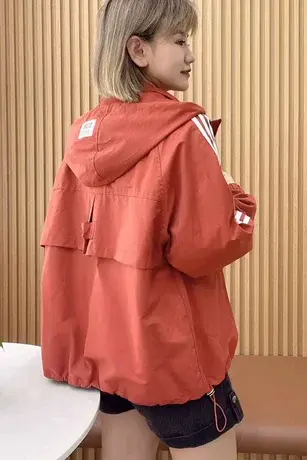 2023秋季新款韩版高级设计感休闲运动工装服女上衣夹克连帽外套潮图片