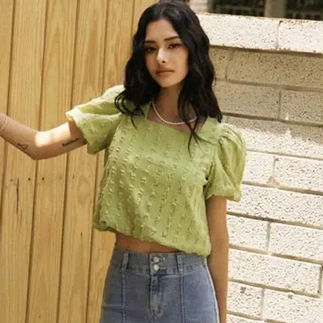 桔熊夏季时尚立体纹理方领泡泡袖下摆松紧短款上衣女大码AB18875商品大图