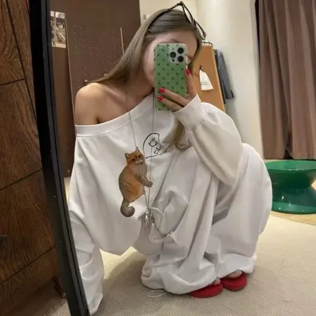 韩国东大门2025新款卡通猫咪印花宽松慵懒斜肩卫衣女春秋薄款上衣商品大图