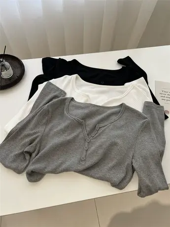 韩版简约纽扣chic时髦V领长袖T恤女修身显瘦内搭打底衫上衣秋季潮商品大图