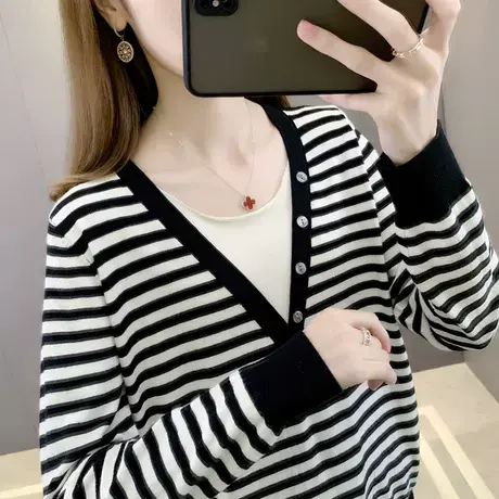 圆领假两件条纹针织衫女上衣2024春装新款韩版宽松百搭毛衣打底衫图片