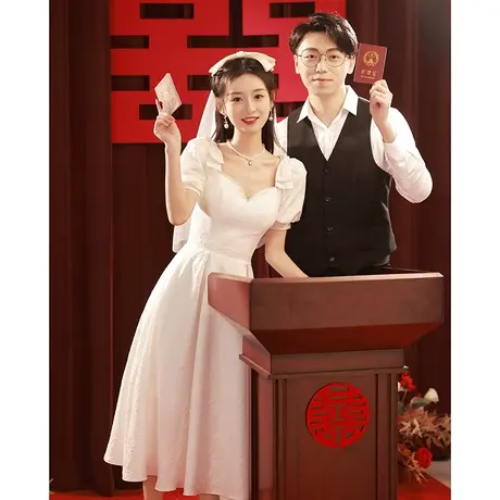 登记领证白色小礼服2023新款女夏季气质法式方领订婚宴会日常可穿图片