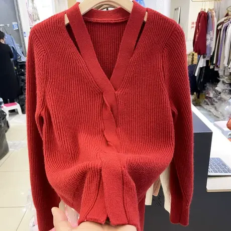 2023春季新年新款韩版v领扭结设计感针织毛衣套头洋气开衫上衣服商品大图