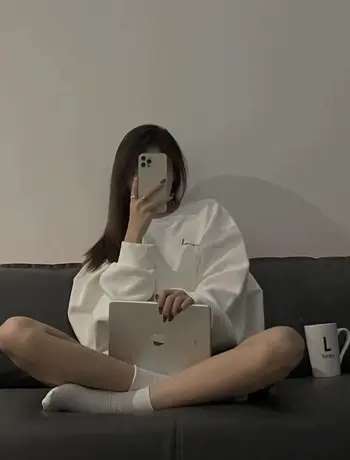 chic复古大码无帽加绒卫衣女美式秋冬款ins潮高街设计感百搭上衣图片