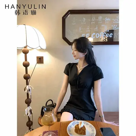 韩语琳 8/18 法式赫本风v领连衣裙女2025优雅气质收腰显瘦小黑裙图片