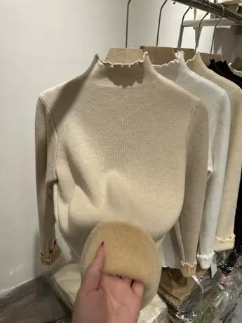 四季青冬季新款木耳边一体绒半高领针织衫女宽松加绒保暖打底毛衣图片