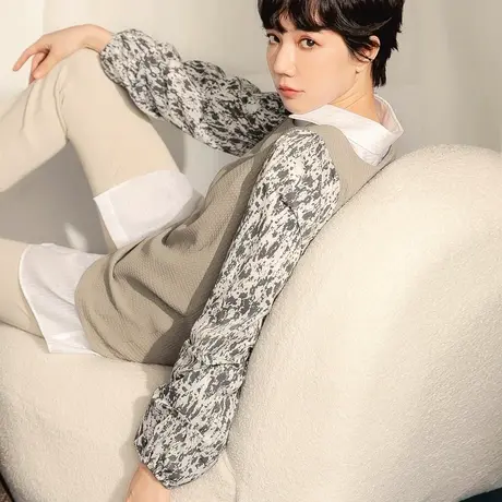 桔熊秋冬季通勤泼墨印花泡泡长袖拼接暗纹上衣女大码AB16632商品大图