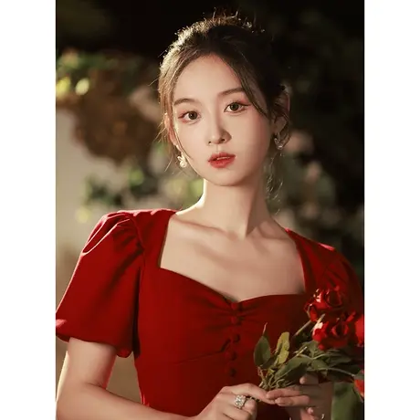 法式敬酒服新娘夏季酒红色结婚订婚回门晚礼服连衣裙女性感小个子图片