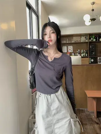 甜辣妹chic港味上衣长袖2024秋款紧身V领修身短款内搭打底衫女潮商品大图