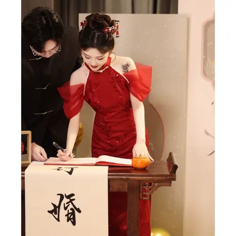 酒红色挂脖旗袍敬酒服新娘2024新款订婚礼服新中式连衣裙夏季结婚商品大图