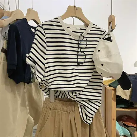 日杂风～正肩显瘦 百搭藏蓝条纹棉质圆领套头短袖T恤女2023春夏图片