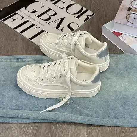 2023奶油厚底小白鞋女秋季新款小众chic百搭面包鞋低帮学生板鞋子图片