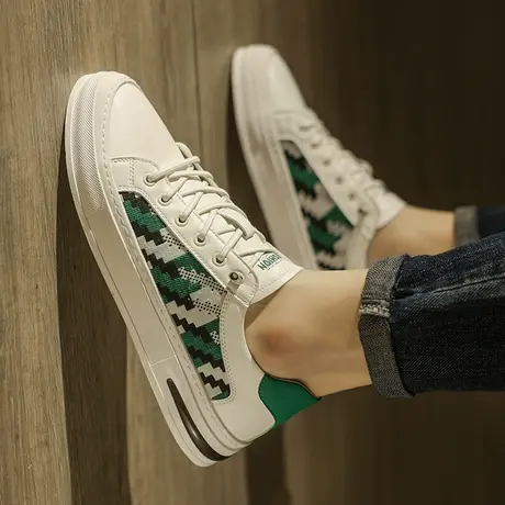 欧洲站男鞋春季2024新款男士一脚蹬休闲板鞋防滑运动软底小白潮鞋图片