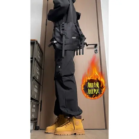 配马丁靴的裤子男秋冬加绒加厚美式高街机能工装裤伞兵三防冲锋裤商品大图