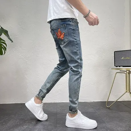 2023新款做旧猫须修身小脚裤男士潮流枫叶刺绣牛仔裤个性铅笔裤子商品大图