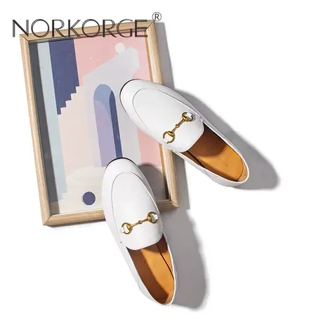 温柔白色乐福鞋单鞋图片