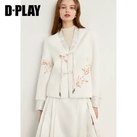 DPLAY冬新中式国风白色仿皮毛一体V领珍珠盘扣保暖外套上衣女商品大图