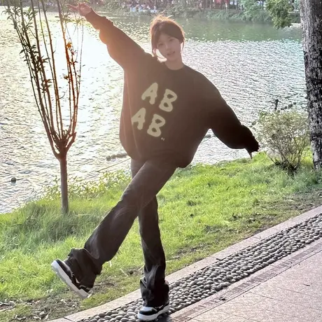 圆领卫衣女春秋薄款小个子宽松慵懒风oversize美式复古高级感上衣图片