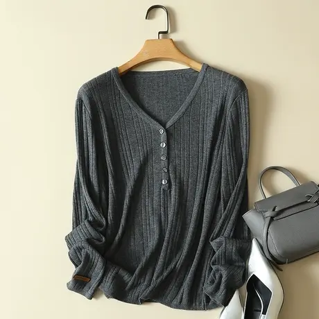秋装2023新款羊毛衫女V领短款长袖套头毛衣女宽松针织打底衫上衣图片