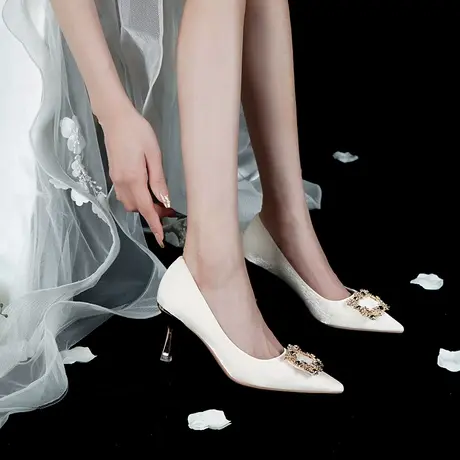 尖头高跟鞋女细跟2023年春季新款法式气质女神范浅口方扣水钻单鞋图片