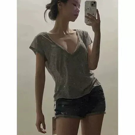 chic甜辣深V领露锁骨短袖T恤女夏季韩版修身打底衫内搭半袖上衣潮商品大图