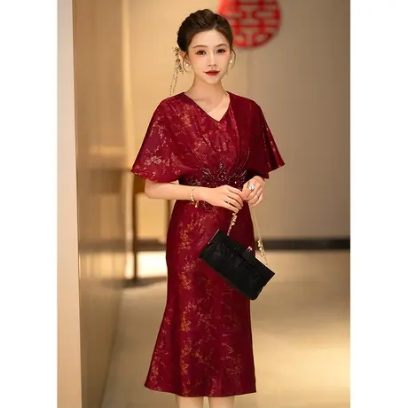 2024新款喜婆婆婚宴礼服高贵洋气结婚妈妈装鱼尾优雅大气婚礼喜服图片