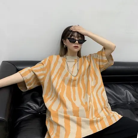 2023年春夏季新款小众设计感上衣服宽松大码情侣女装短袖t恤潮ins商品大图