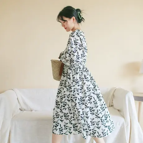 胖妹妹秋季2023新品棉质印花圆领连衣裙大码微胖复古文艺宽松长裙商品大图