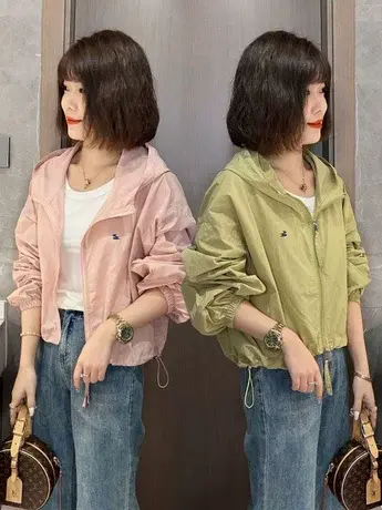 韩版宽松拉链上衣显瘦连帽短外套女2025年春秋新款气质纯色冲锋衣商品大图