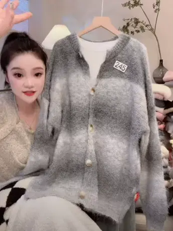 高级烟灰色毛衣开衫女2023秋冬新款韩系宽松慵懒风渐变色针织外套商品大图