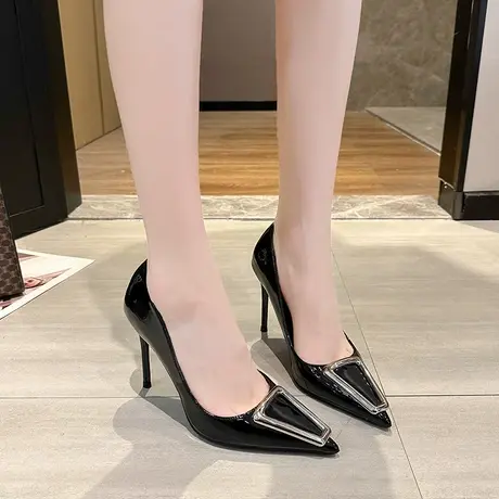 尖头单鞋子女2023秋冬季新款时尚百搭浅口皮鞋法式细跟黑色高跟鞋图片