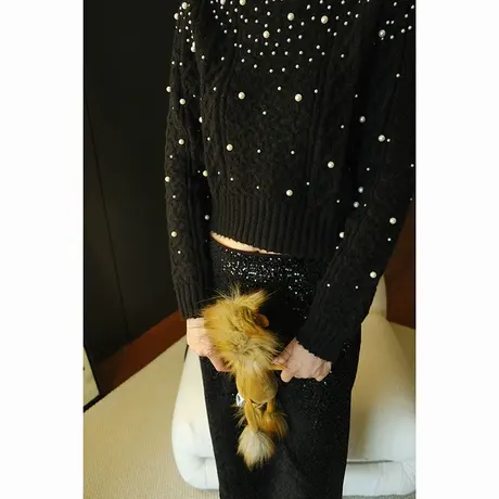 2023冬季新款女装大牌高定钉珠针织圆领羊毛羊绒女士上衣毛衣女图片