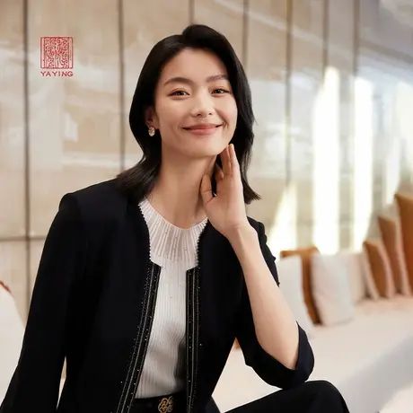 EP雅莹高端系列 三醋酸无领收腰黑色西装小外套2024春装新品1117B商品大图