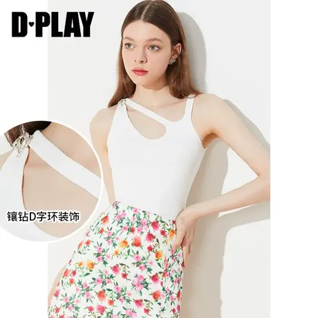 DPLAY夏新简约不对称斜肩白色镶钻D字环装饰无袖针织背心图片