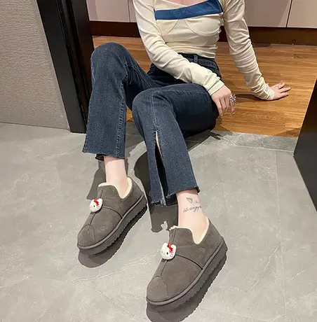 雪地靴女卡通猫冬季新款加绒加厚保暖短筒面包鞋皮毛一体东北棉鞋图片