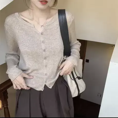 针织开衫女初秋新款外套薄款v领毛衣外搭长袖修身针织衫春秋上衣商品大图