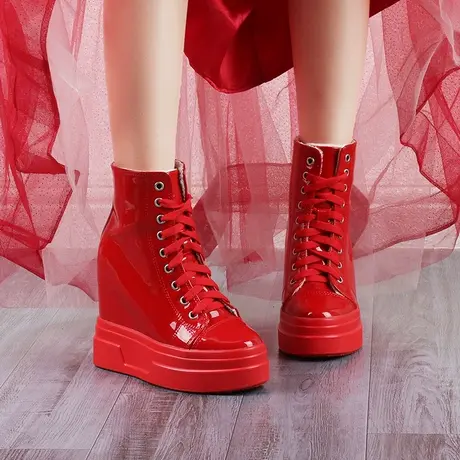 婚纱神器内增高女鞋12CM大小码红色亮面运动高帮坡跟厚底休闲单鞋图片