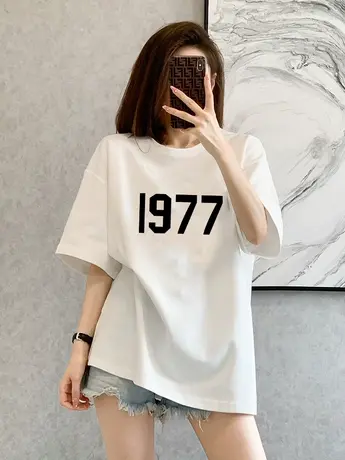 短袖t恤女2024年夏季新款1977男女情侣半袖体恤纯棉港味chic上衣图片