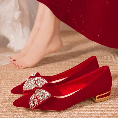 红色婚鞋女2023年新款秋季粗跟新娘鞋不累脚孕妇可穿秀禾婚纱两穿图片