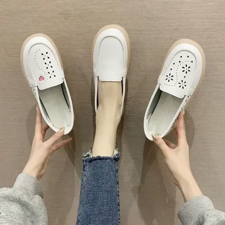 小白鞋女2024年春季新款软底透气护士鞋女百搭桃心镂空不累脚单鞋图片