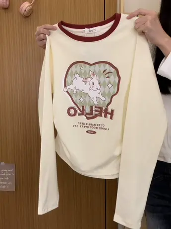 红续卡通兔子字母拼色长袖T恤女甜美风减龄显瘦内搭上衣秋冬新款图片