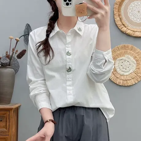 春秋新款学院风减龄门襟猫咪刺绣长袖白色衬衫女宽松百搭打底上衣图片